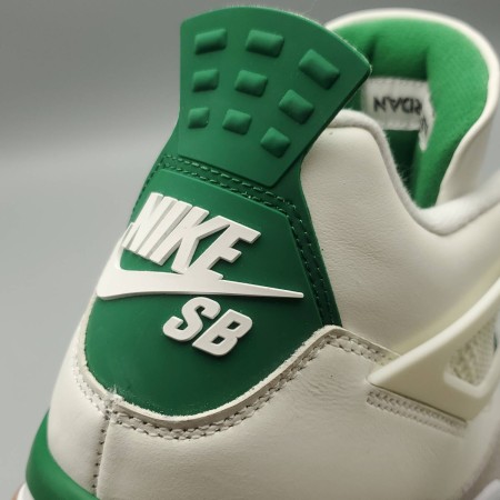 Nike SB x Air Jordan 4 Retro 'Pine Green'